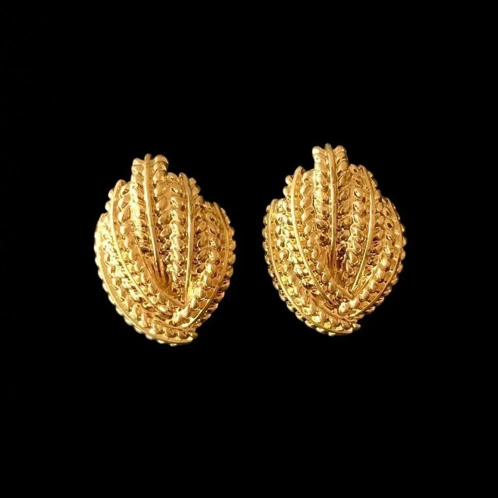 Vintage Gold Rope Leaf Post Stud Earrings
